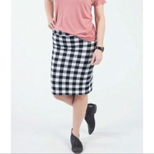 SOLD - NWT - Black / White Pencil Skirt - A&D